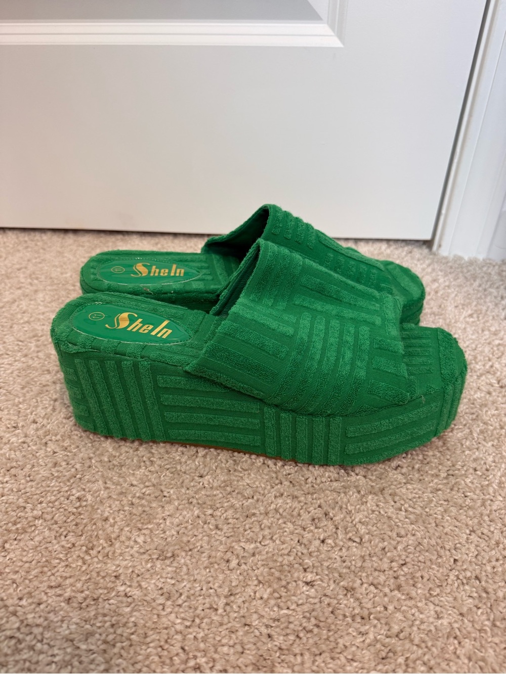Textured Platform Sandals - Picture 4 of 6